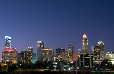 Obraz premium Night View of Skyline of Charlotte, NC