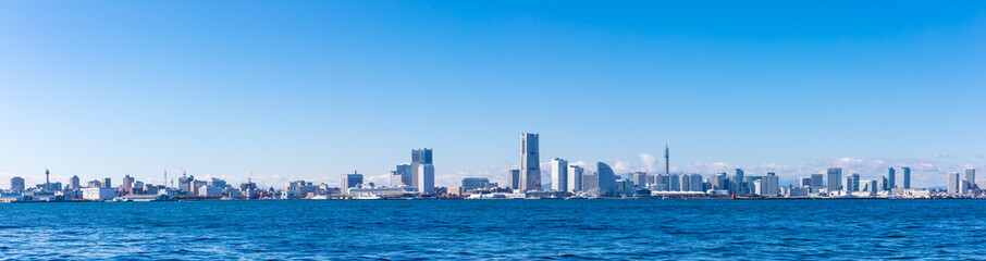 Fototapeta na wymiar (神奈川県ｰ風景パノラマ)埠頭から望む横浜湾岸エリア３