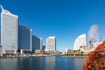 Naklejka premium (神奈川県ｰ都市風景)秋のみなとみらい風景２