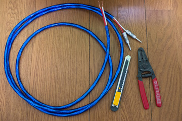 スピーカーケーブル