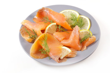 smoked salmon with lemon and dill