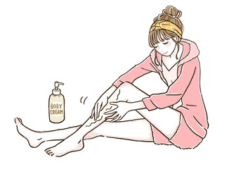 保湿クリームを塗る女性