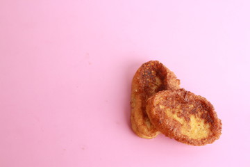 The torrijas are a typical Spanish dessert that is eaten for Easter, are made with milk and bread