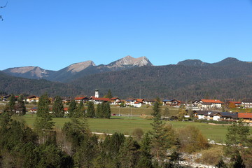 Fototapeta na wymiar Panorama v. Krün mit Estergebirge