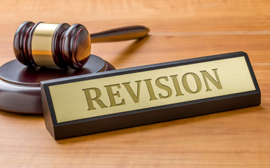 Tischaufsteller mit Richterhammer - Revision
