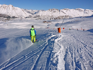 Superd&eacute;voluy - station de ski01