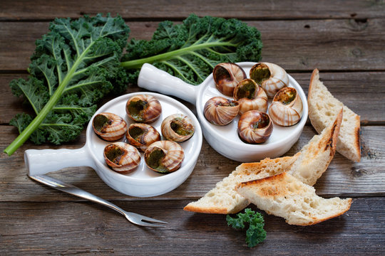 Escargots de Bourgogne, fried grape snails with garlic butter