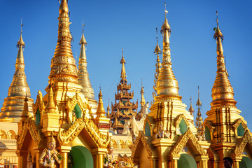 Fototapeta premium Shwedagon Paya pagoda Myanmer famous sacred place and tourist attraction landmark.Yangon, Myanmar