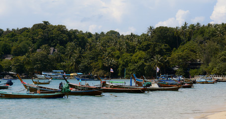 Obraz premium Fishing boat on sea in Phuket