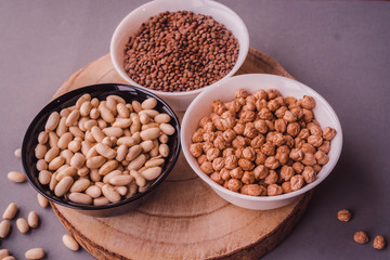 deliciosas legumbres, lentejas, alubias y garbanzos