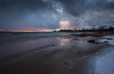 Fototapeta na wymiar Stormy sunset on the Gulf of Finland. Leningrad region. Russia