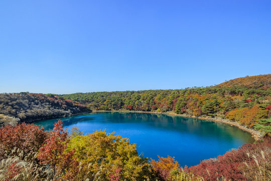 秋のえびの高原 不動池 宮崎県えびの市 Ebino plateau hudou pond autumn Miyazaki Ebino city © M・H