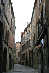 Fototapeta na wymiar street in clermont-ferrand (france) 