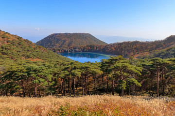 秋のえびの高原　六観音御池　宮崎県えびの市　Ebino plateau　Rokkannonmi pond　autumn　Miyazaki　Ebino city