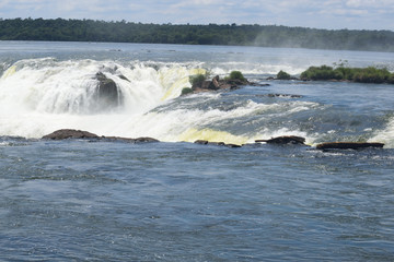 イグアスの滝　すぐ上流