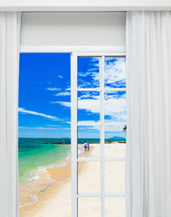 Fototapeta na wymiar Ocean view window