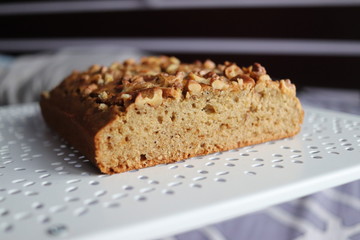 Banana walnut cake