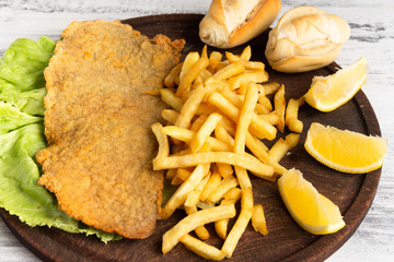 milanesa con papas fritas