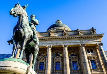 Naklejka premium munich - bayrische staatskanzlei