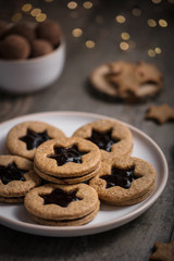 Sablés à la confiture et biscuits de Noël