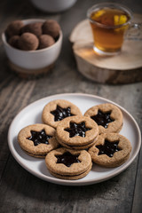Sablés à la confiture et biscuits de Noël