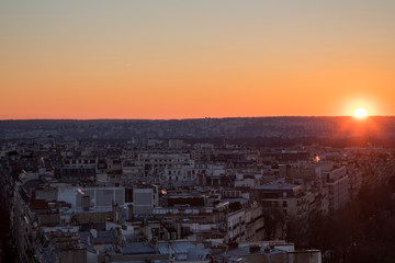 La ville de Paris shootée depuis le toit de l'Arc de Triomphe