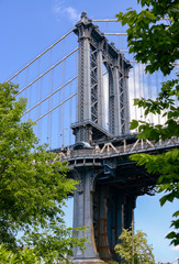Manhattan Bridge Pfeiler Pylon Hängebrücke East River New York Sommer Stahlkonstruktion Vintage alt 