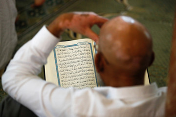 Musulman en la Mezquita