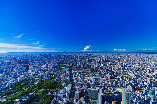 都市風景　大阪　関西　日本　キタ　パノラマ　ハイアングル　鳥瞰図　快晴　青空　都市　ビジネス　不動産