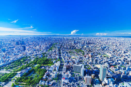 都市風景　大阪　関西　日本　キタ　パノラマ　ハイアングル　鳥瞰図　快晴　青空　都市　ビジネス　不動産