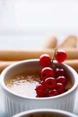creme brulee with currant