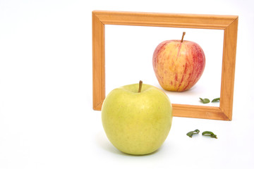 apple looking in mirror
