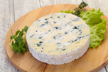 Round blue cheese
