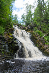 Fototapeta na wymiar The highest waterfall in Karelia - waterfall 