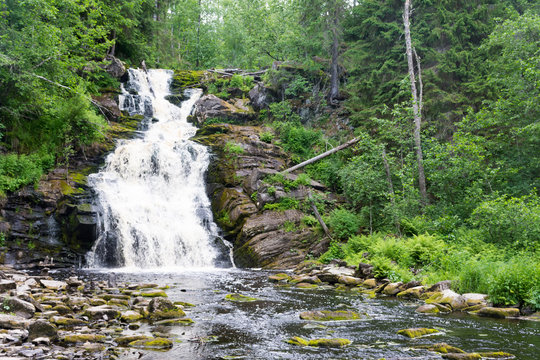 The highest waterfall in Karelia - waterfall "white bridges"