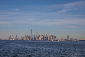 Obraz premium Manhattan skyline from far away