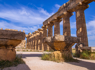 Selinunt Antic Greek City © olakamyk