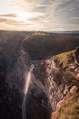 "salto del nervi&oacute;n" in Spain