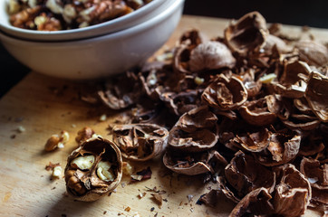 the shell of walnuts, clean of nuts