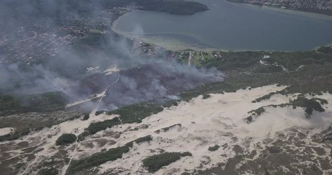 Dunas joaquina lagoa da concei&ccedil;&atilde;o inc&ecirc;ndio florestal Florian&oacute;polis