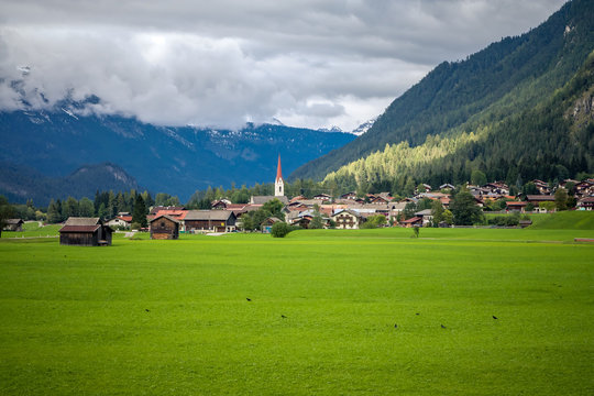 Elmen in the Lech Valley is surrounded by the lovely nature park Tiroler Lech
