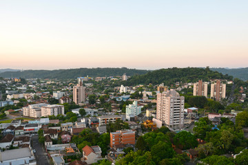 Obraz premium Novo Hamburgo, Rio Grande do Sul, Brazil: 21 .11 .2019: view of the city Novo Hamburgo from totel swan 