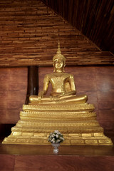 Fototapeta premium buddha statue in Thailand