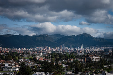 Cerros occidentales de Bogotá Colombia, centro de la ciudad de Bogotá