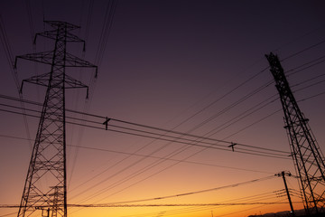 Fototapeta premium 夕焼けと空と鉄塔
