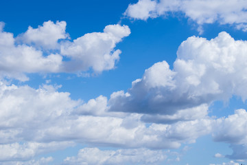 Obraz na płótnie Canvas clouds and sunlight on the blue sky