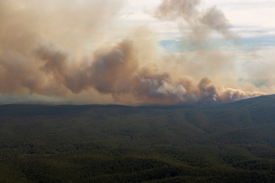 Australian bushfire extreme smokeclouds aerial