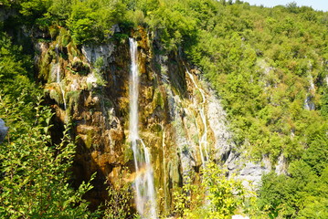 Fototapeta na wymiar プリトヴィツェ湖群国立公園の滝 