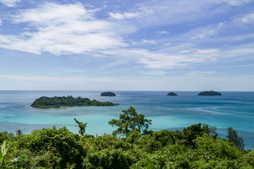 Fototapeta na wymiar Koh Chang Island overview from Kai Bae view point. Koh Chang is biggest island locate in Trat province, Thailand.