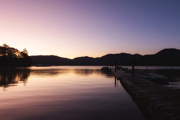 中禅寺湖の朝焼け